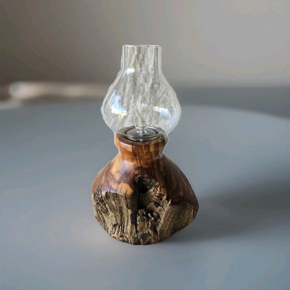 Made In Montana USA Clear Glass Oil Lamp With Juniper Wood Base 9" Tall - Picture 2 of 10